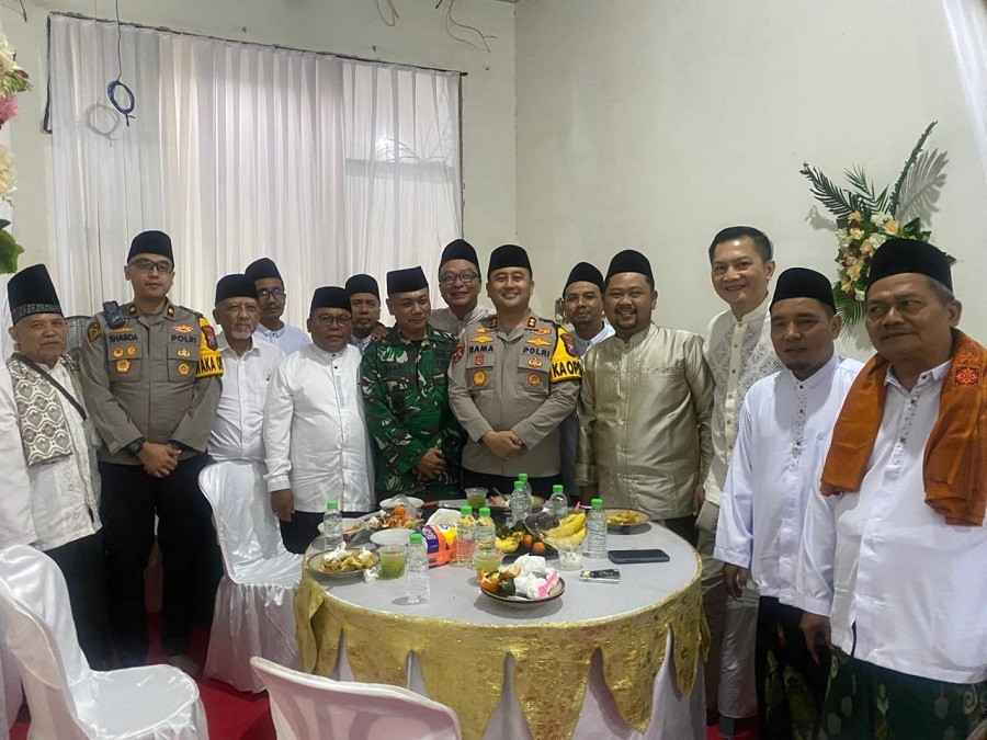 Perkuat Sinergi Kamtibmas Kapolres Gresik Hadiri Safari Ramadan bersama Forkopimda di Driyorejo