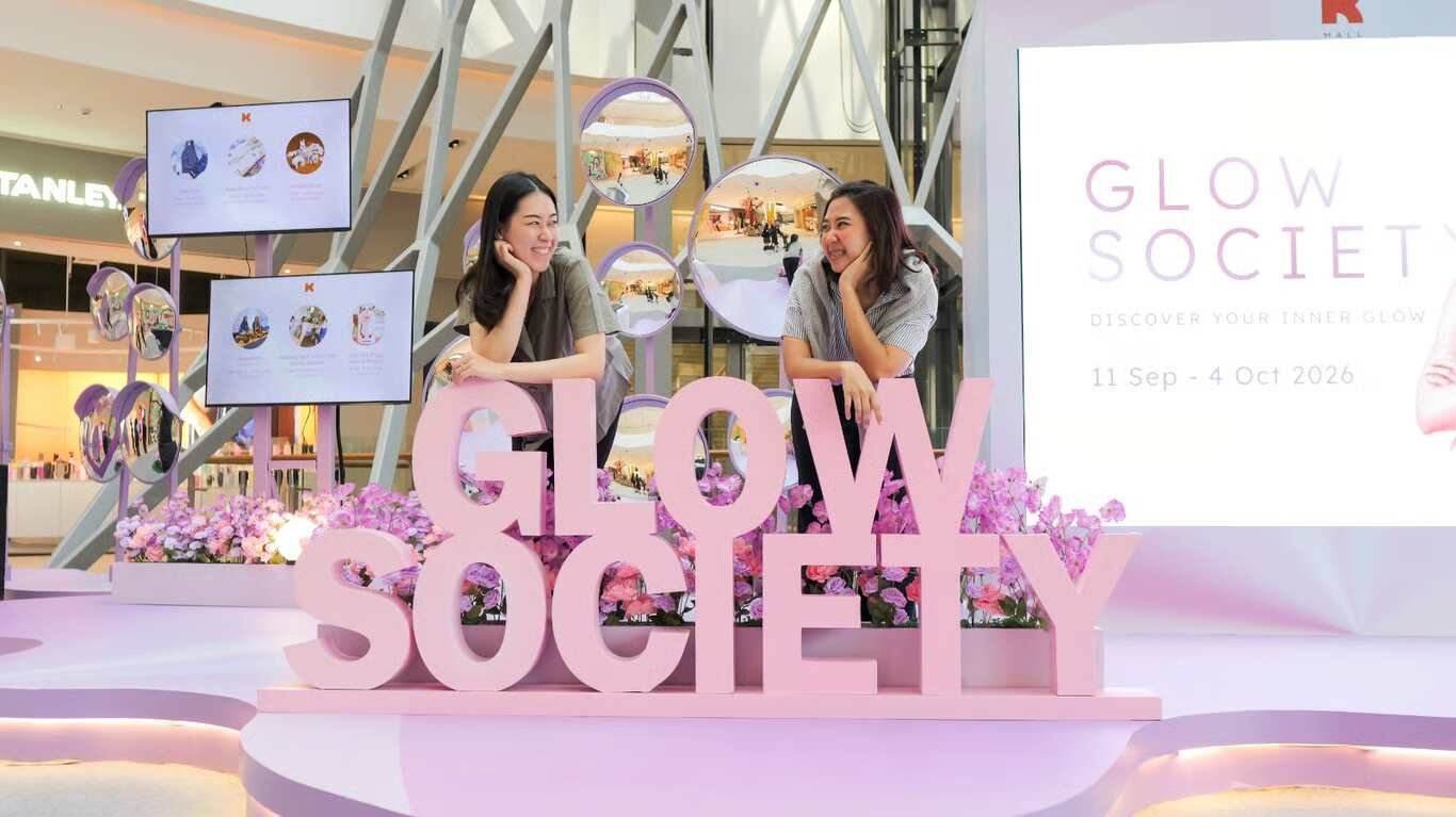 Glow_Society_di_K_Mall_at_Menara_Jakarta_(1).jpg