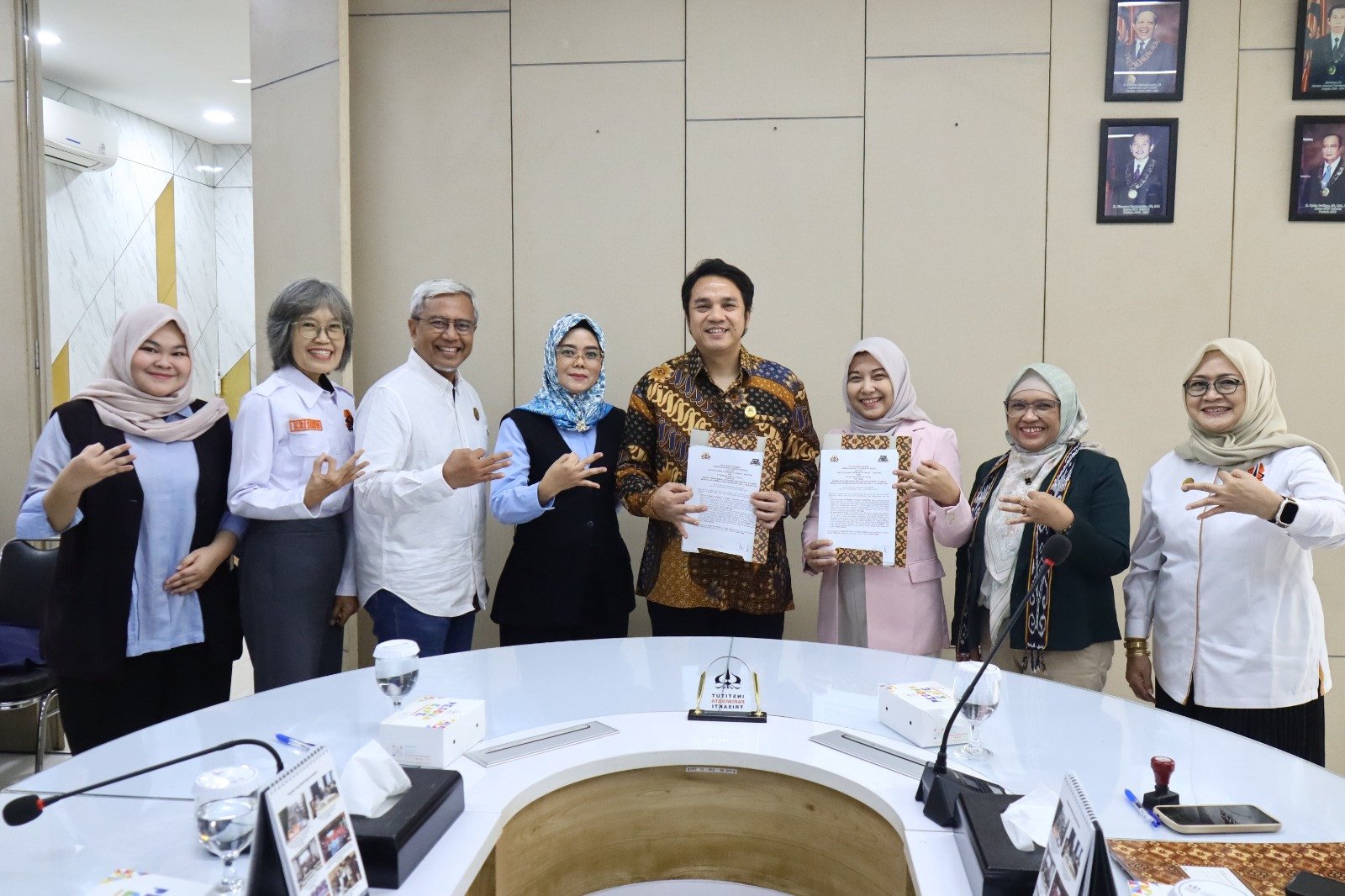 PT Azwari Berlian Traaz Tandatangani MoU Dengan IKAPTRI  Dorong Sinergi Pembangunan Ekosistem Pariwisata Ramah Muslim
